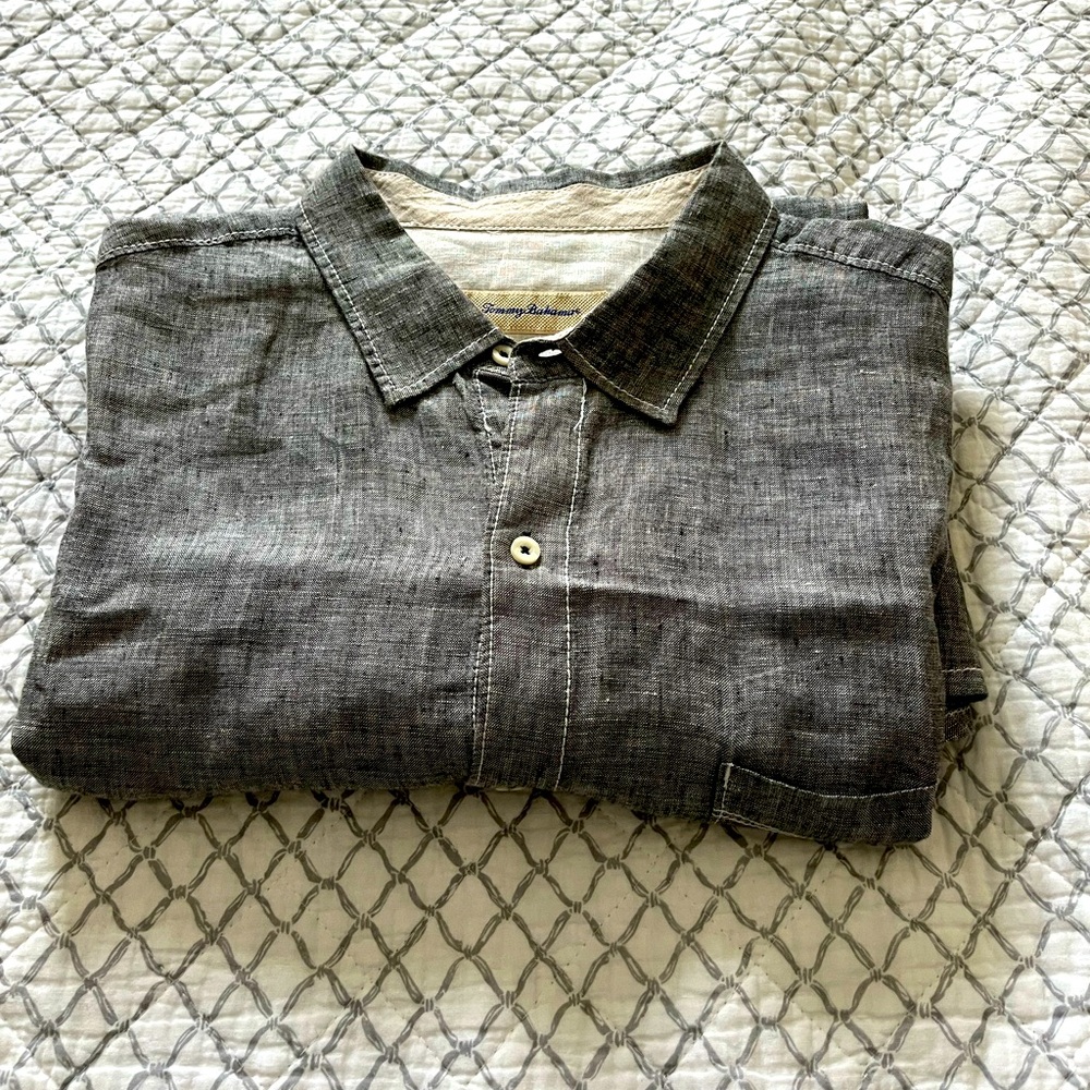 Mens XL Tommy bahama short sleeve all linen shirt.